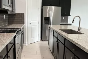 11539 SW 13th Dr, Pembroke Pines, FL 33025 - Photo 3