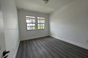 11539 SW 13th Dr, Pembroke Pines, FL 33025 - Photo 9