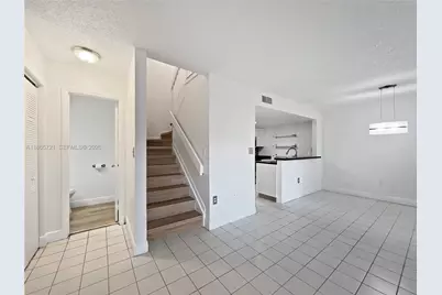 8515 NW 3rd Ln #1109, Miami, FL 33126 - Photo 5