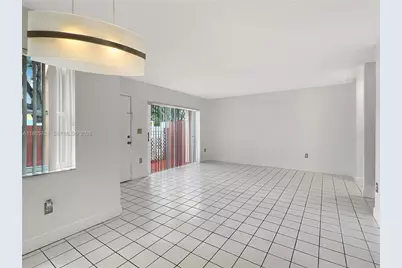 8515 NW 3rd Ln #1109, Miami, FL 33126 - Photo 3