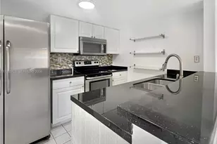 8515 NW 3rd Ln, Miami, FL 33126 - Photo 7