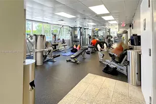 19201 Collins Ave, Sunny Isles Beach, FL 33160 - Photo 39