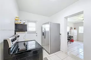 675 W 30th St, Hialeah, FL 33012 - Photo 7