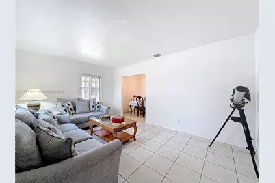 675 W 30th St, Hialeah, FL 33012 - Photo 3