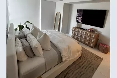 1100 Biscayne Blvd #1706, Miami, FL 33132 - Photo 13