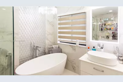 8886 NW 187th St, Miami, FL 33018 - Photo 25