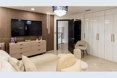 8886 NW 187th St, Miami, FL 33018 - Photo 11