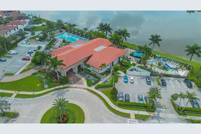 10521 W 35th Way, Hialeah, FL 33018 - Photo 37