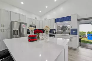 10681 Lago Welleby Dr, Sunrise, FL 33351 - Photo 11