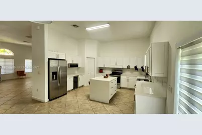 1035 NE 36th Ave, Homestead, FL 33033 - Photo 19