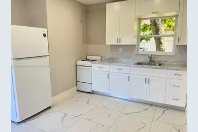 922 NW 2nd St #4, Miami, FL 33128 - Photo 5