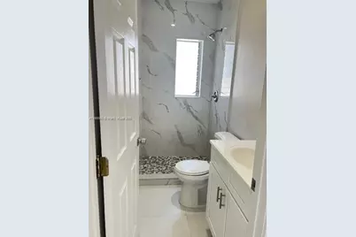 922 NW 2nd St #4, Miami, FL 33128 - Photo 31