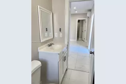 922 NW 2nd St #4, Miami, FL 33128 - Photo 29