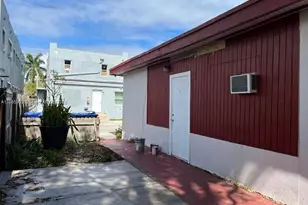 922 NW 2nd St, Miami, FL 33128 - Photo 11