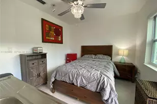 1365 NW 130th St, North Miami, FL 33167 - Photo 9