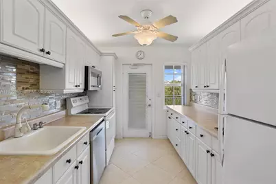 3150 N Course Ln #402, Pompano Beach, FL 33069 - Photo 11