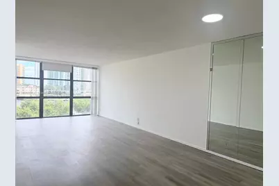 800 Parkview Dr #504, Hallandale Beach, FL 33009 - Photo 7