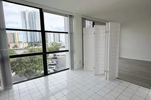 800 Parkview Dr, Hallandale Beach, FL 33009 - Photo 19