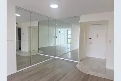 800 Parkview Dr #504, Hallandale Beach, FL 33009 - Photo 3