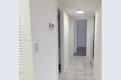 800 Parkview Dr #504, Hallandale Beach, FL 33009 - Photo 5