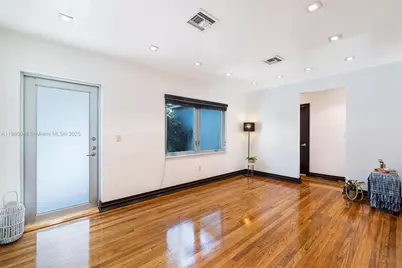 6320 NW 41st St, Virginia Gardens, FL 33166 - Photo 17