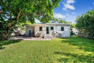 6320 NW 41st St, Virginia Gardens, FL 33166 - Photo 7