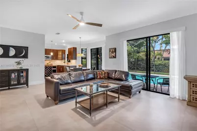 1411 NW 179th Ave, Pembroke Pines, FL 33029 - Photo 19