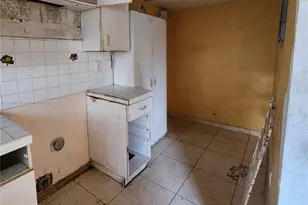 8454 NW 4th Ave, Miami, FL 33150 - Photo 7