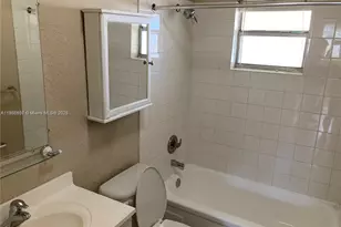 4831 NW 9th Ct, Plantation, FL 33317 - Photo 5