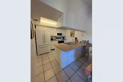 657 Waterside Dr #657, Hypoluxo, FL 33462 - Photo 3