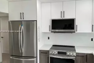 1605 Meridian Ave, Miami Beach, FL 33139 - Photo 3