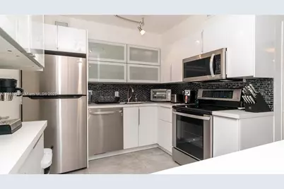 5161 Collins Ave #811, Miami Beach, FL 33140 - Photo 1