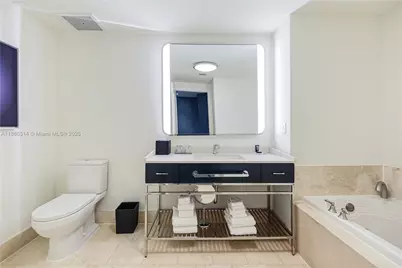 4401 Collins Ave #2010, Miami Beach, FL 33140 - Photo 17