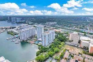 2780 NE 183rd St, Aventura, FL 33160 - Photo 27