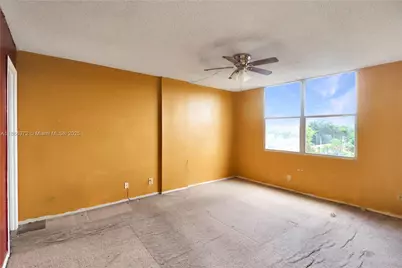 110 Royal Park Dr #3C, Oakland Park, FL 33309 - Photo 7