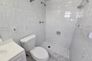 120 Royal Palm Rd, Hialeah Gardens, FL 33016 - Photo 17