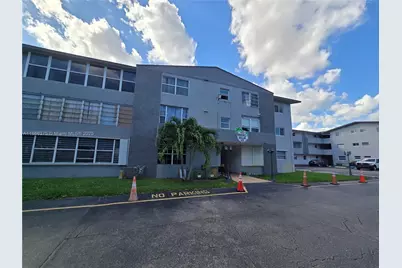 120 Royal Palm Rd #209, Hialeah Gardens, FL 33016 - Photo 3