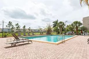 900 NE 195th St, Miami, FL 33179 - Photo 7