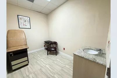 2950 Griffin Rd, Dania Beach, FL 33312 - Photo 15