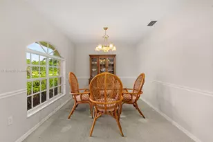 505 Barcelona Dr, Sebring, FL 33875 - Photo 3