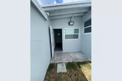 783 NW 98th St, Miami, FL 33150 - Photo 25