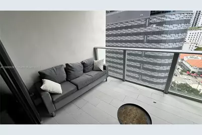 1010 Brickell Ave #1510, Miami, FL 33131 - Photo 11