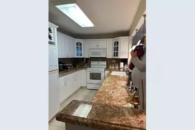 7135 Collins Ave #1523, Miami Beach, FL 33141 - Photo 17