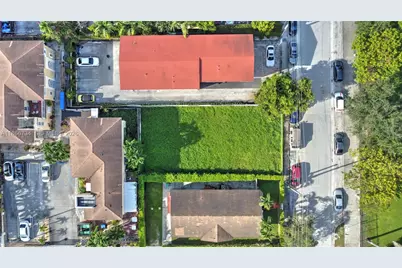 236 SW 4th Ave, Miami, FL 33130 - Photo 3