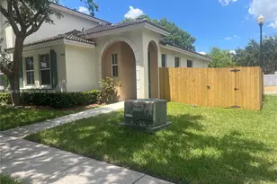 4287 NE 9th St, Homestead, FL 33033 - Photo 3