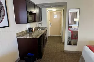 19201 Collins Ave, Sunny Isles Beach, FL 33160 - Photo 17