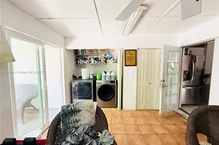 6360 W 8th Ave, Hialeah, FL 33012 - Photo 9