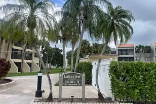 230 Lakeview Dr, Weston, FL 33326 - Photo 1