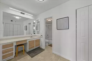 20515 E Country Club Dr, Aventura, FL 33180 - Photo 21