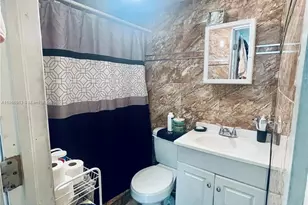 2751 NW 99th St, Miami, FL 33147 - Photo 15